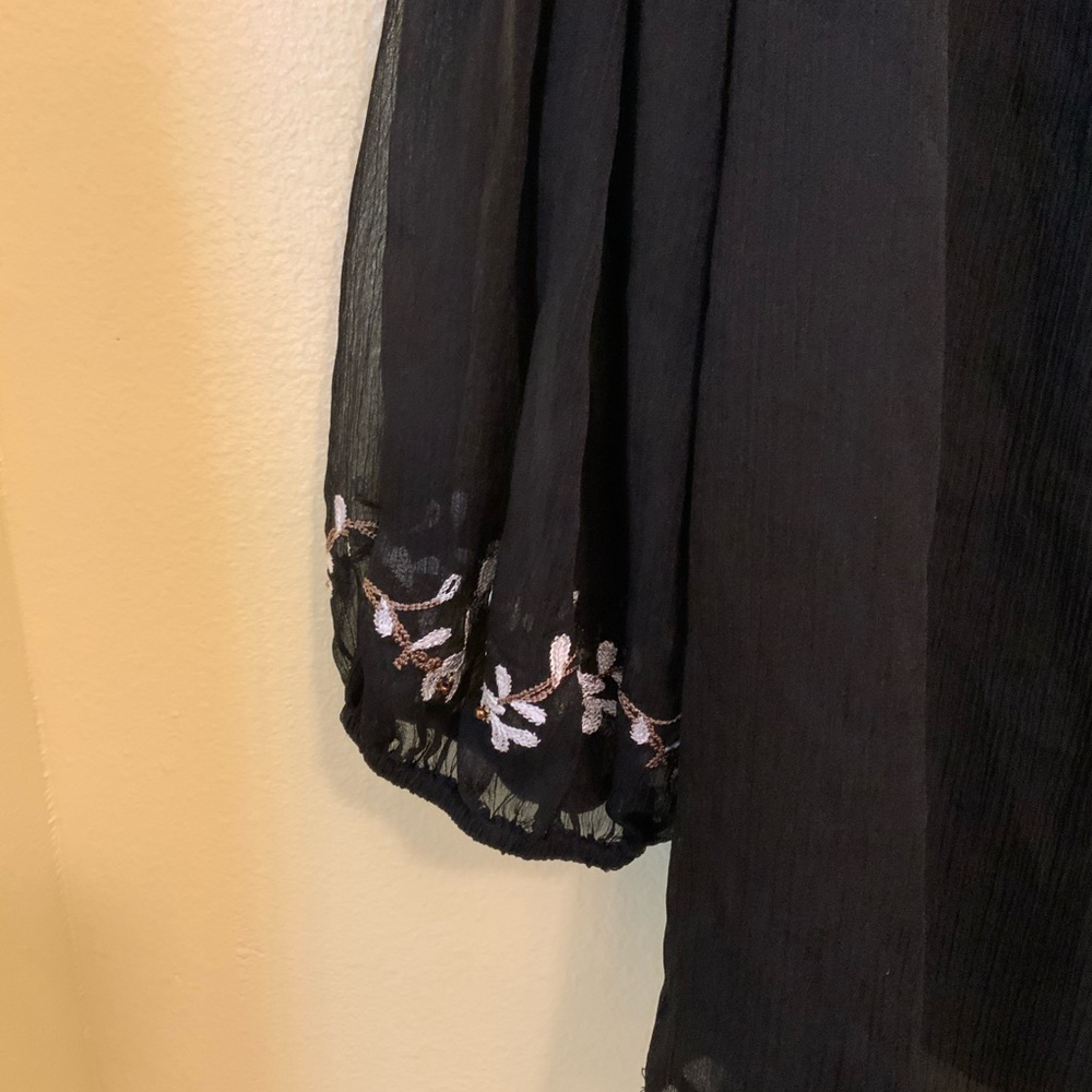 White House Black Market black blouse size large - Picture 3 of 7
